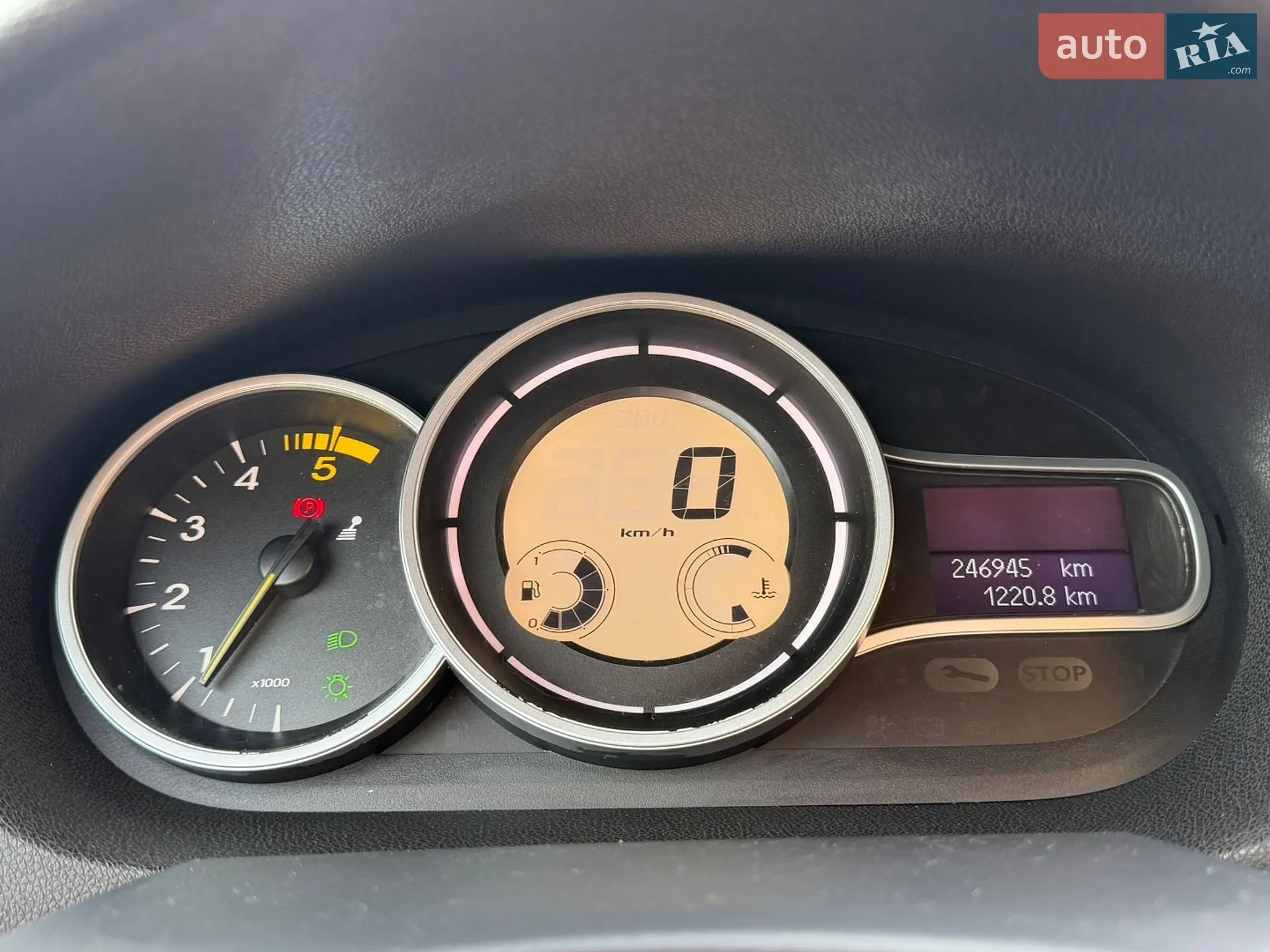 2010 Renault Megane - мініатюра 2