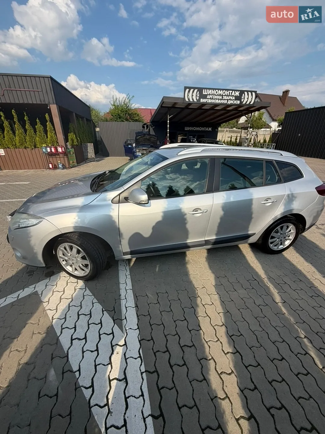 2010 Renault Megane - мініатюра 8