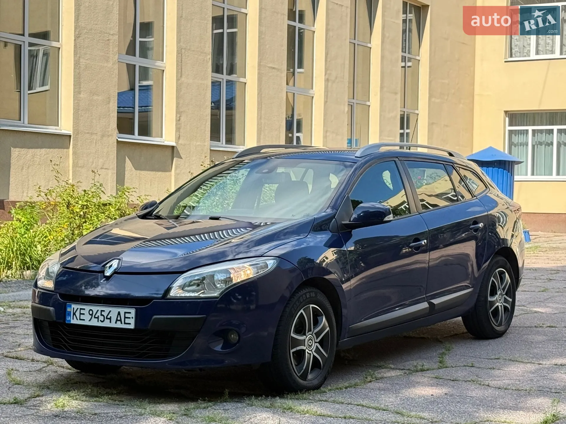 2010 Renault Megane - мініатюра 2