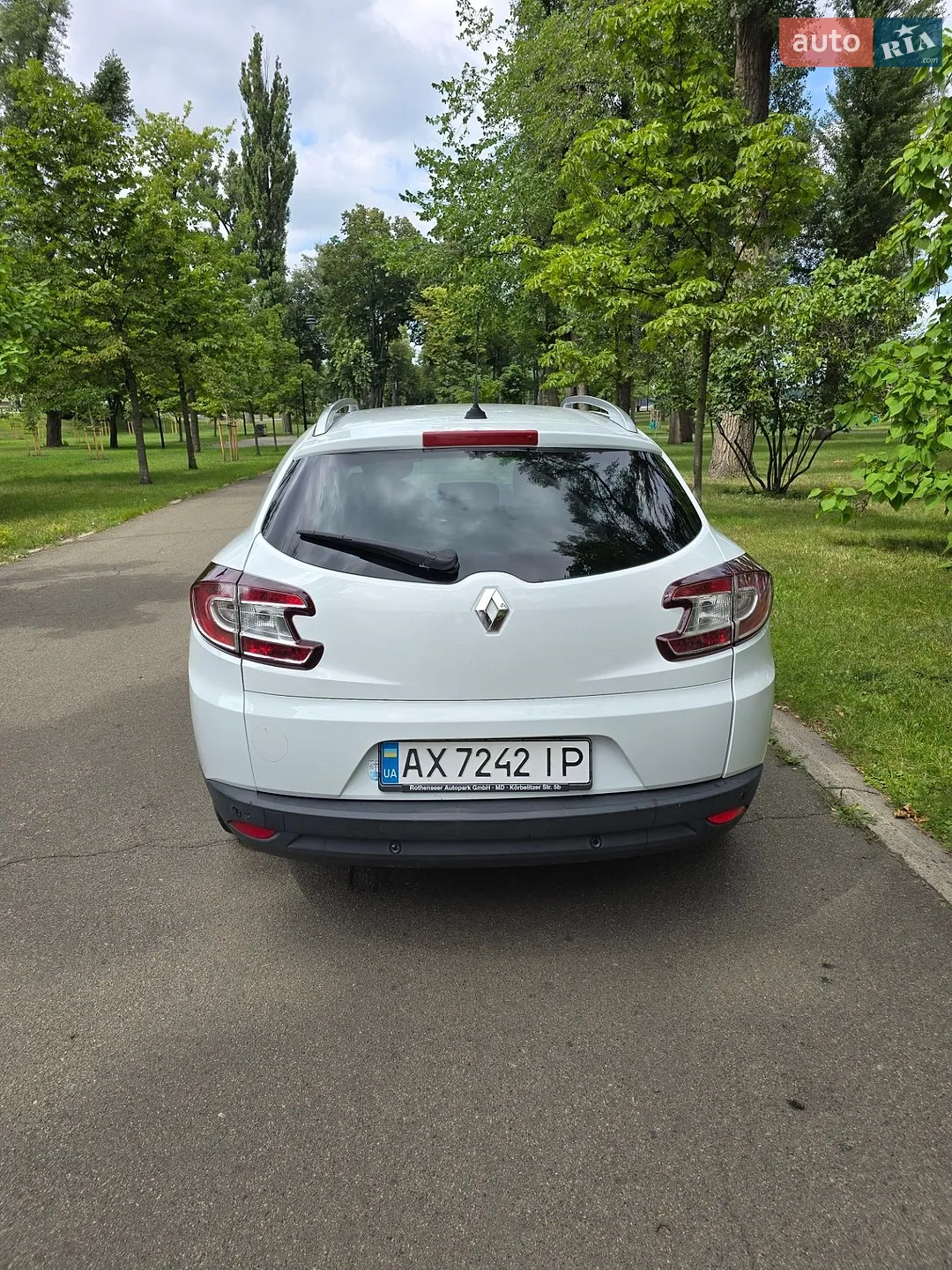 2010 Renault Megane - мініатюра 10