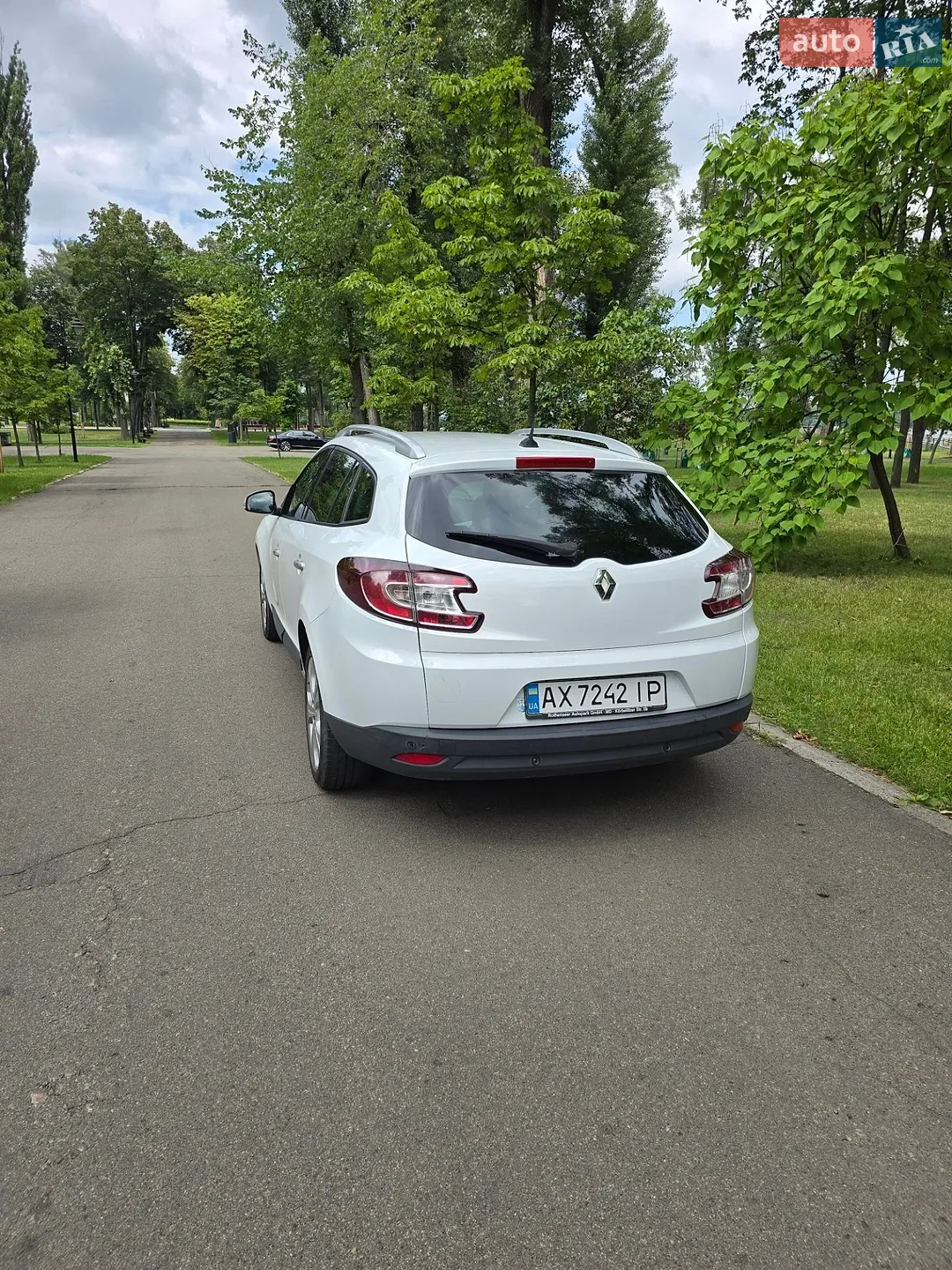 2010 Renault Megane - мініатюра 11