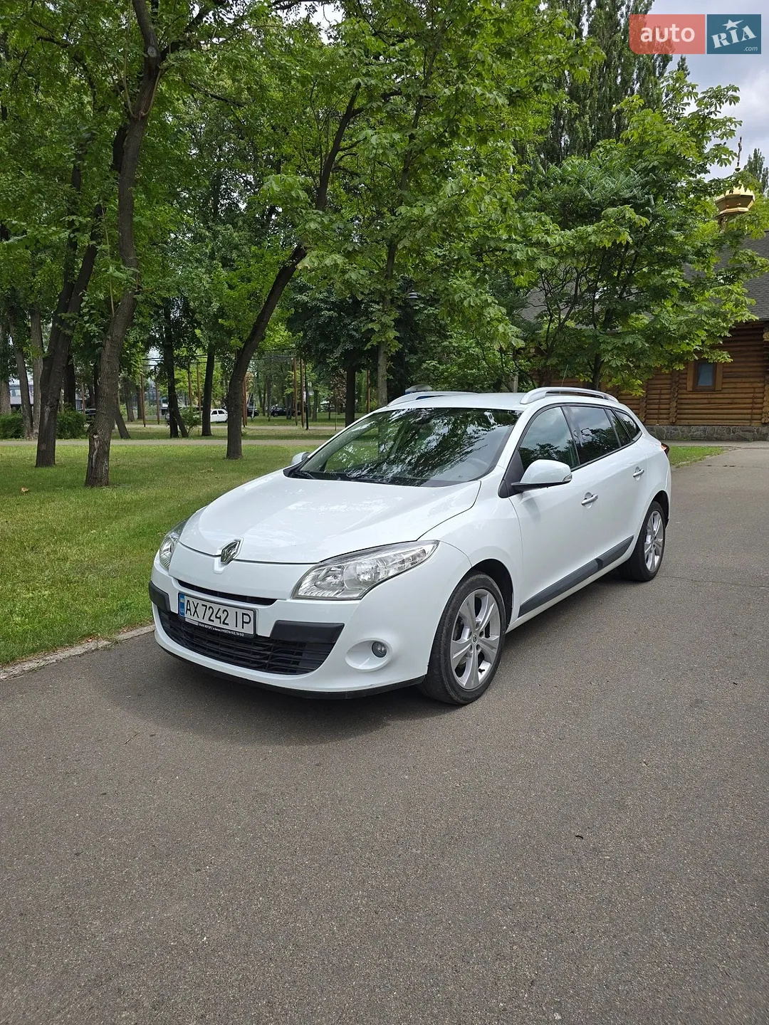 2010 Renault Megane - мініатюра 13