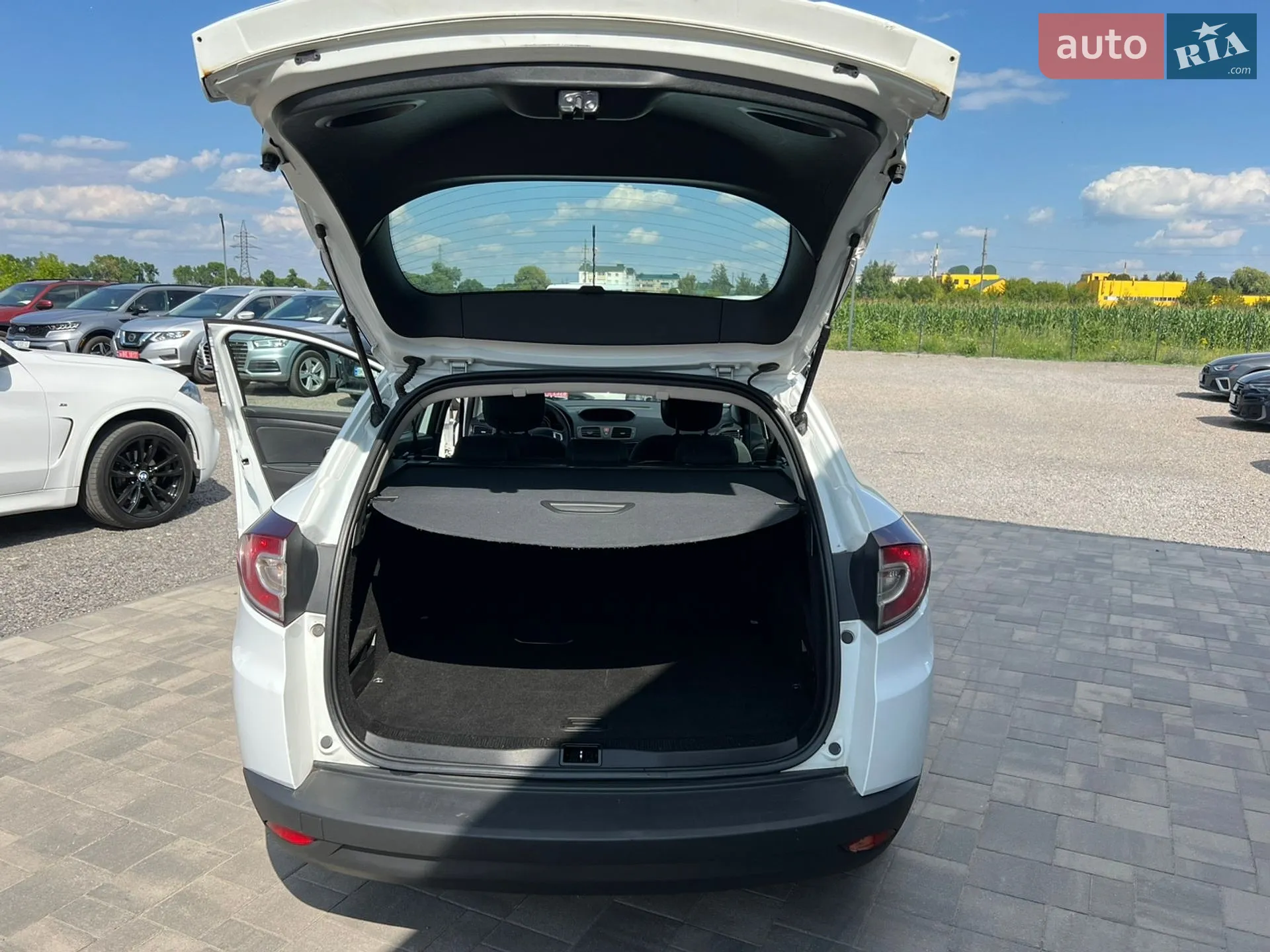 2011 Renault Megane - мініатюра 24