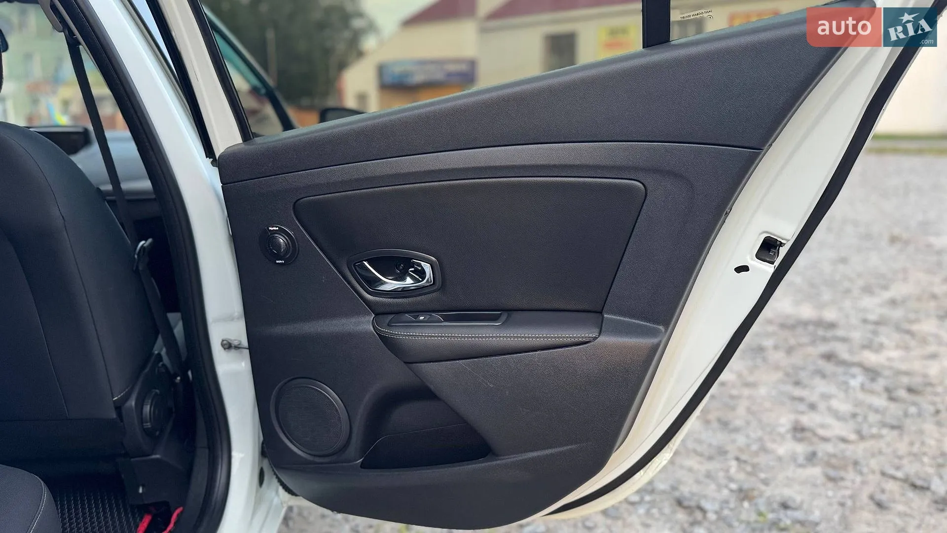 2014 Renault Megane - мініатюра 38