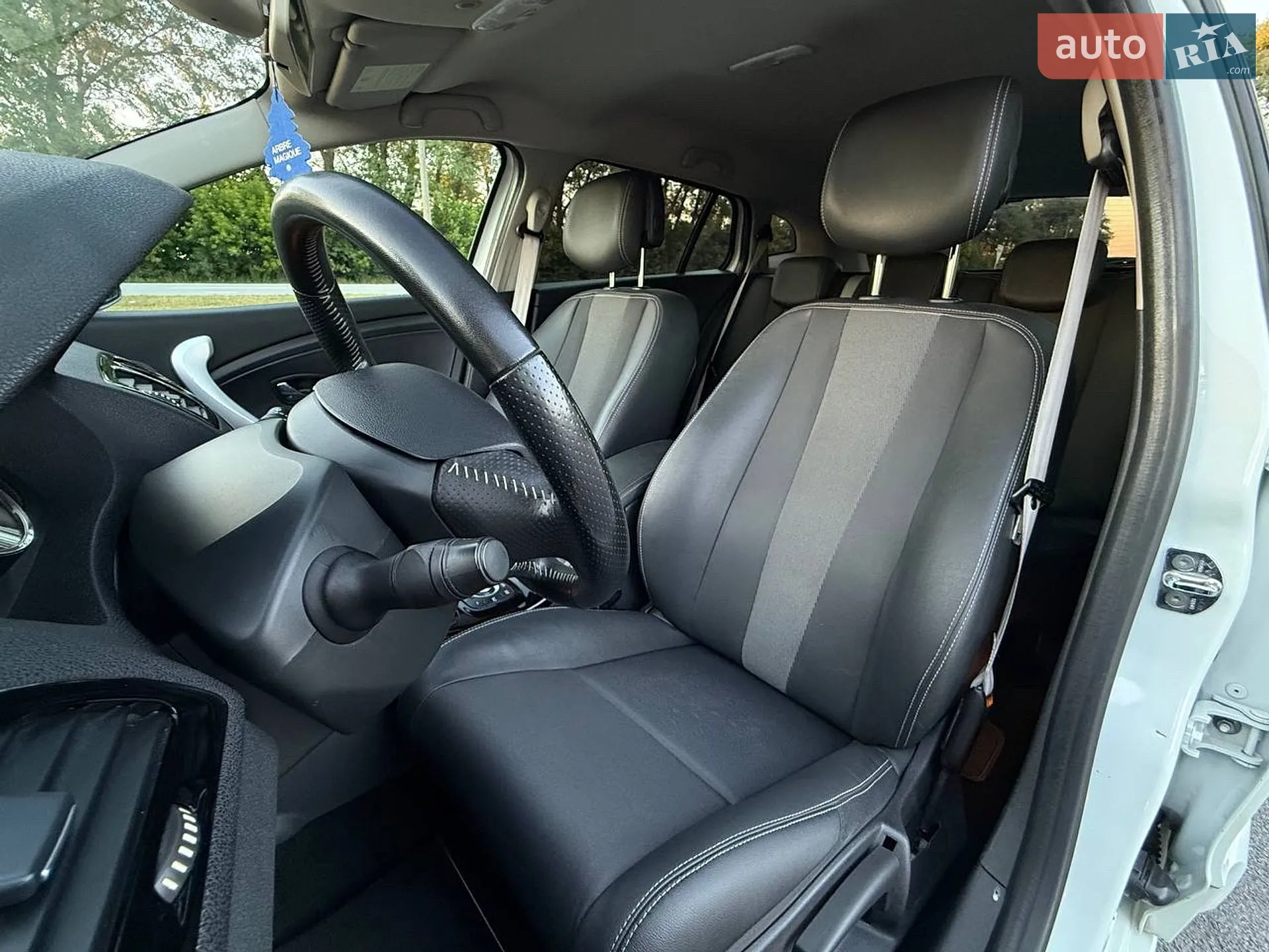 2012 Renault Megane - мініатюра 31