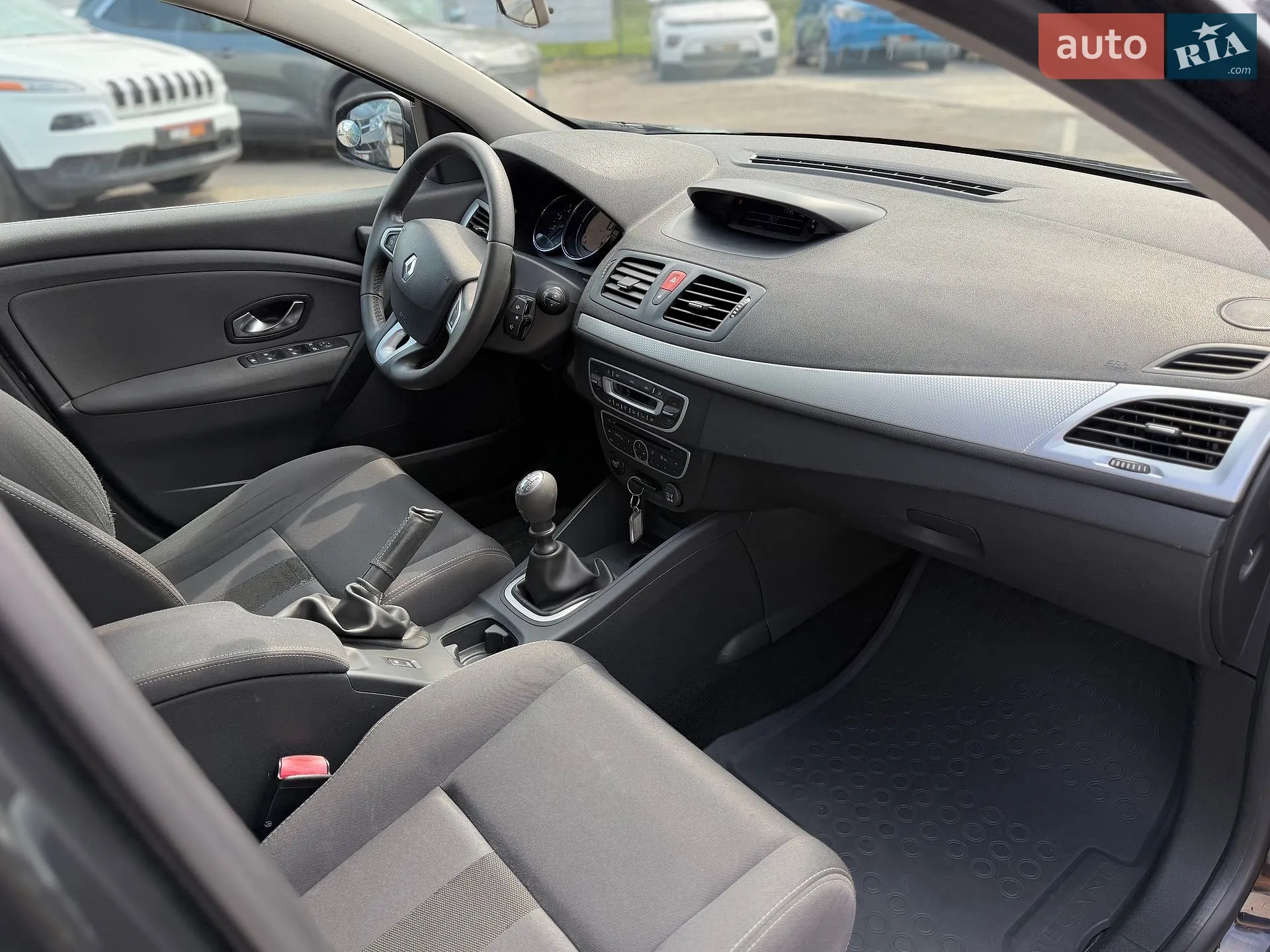 2011 Renault Megane - мініатюра 25