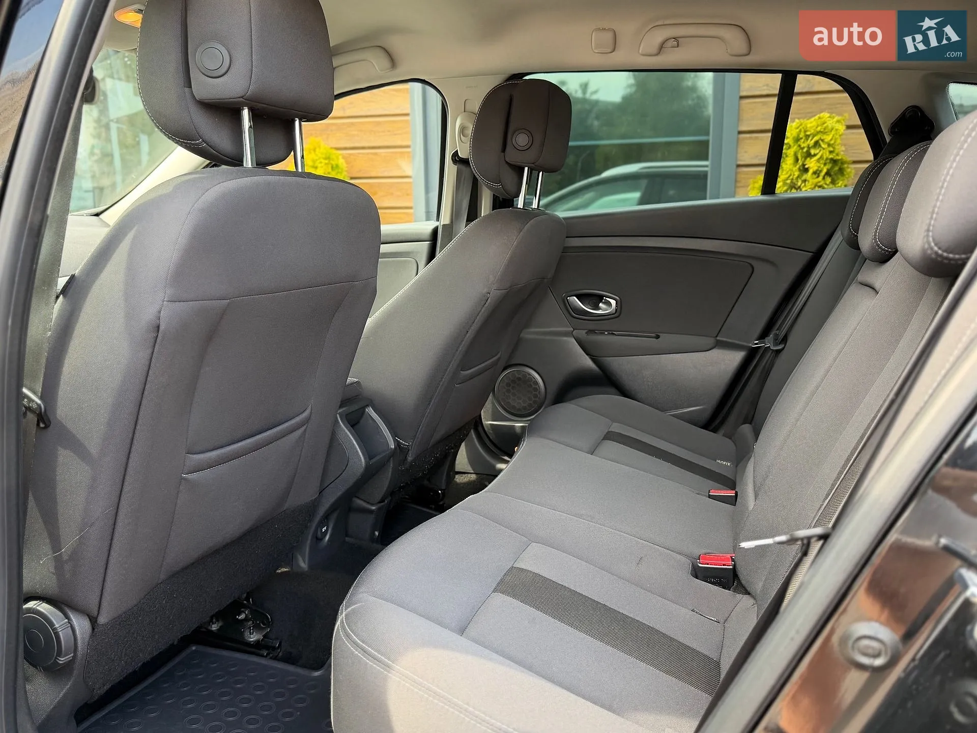 2011 Renault Megane - мініатюра 42