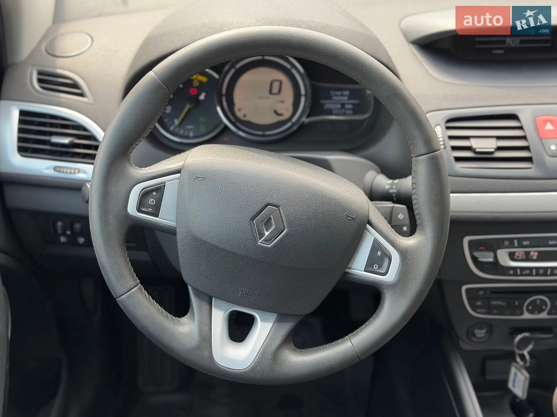 2011 Renault Megane - мініатюра 28
