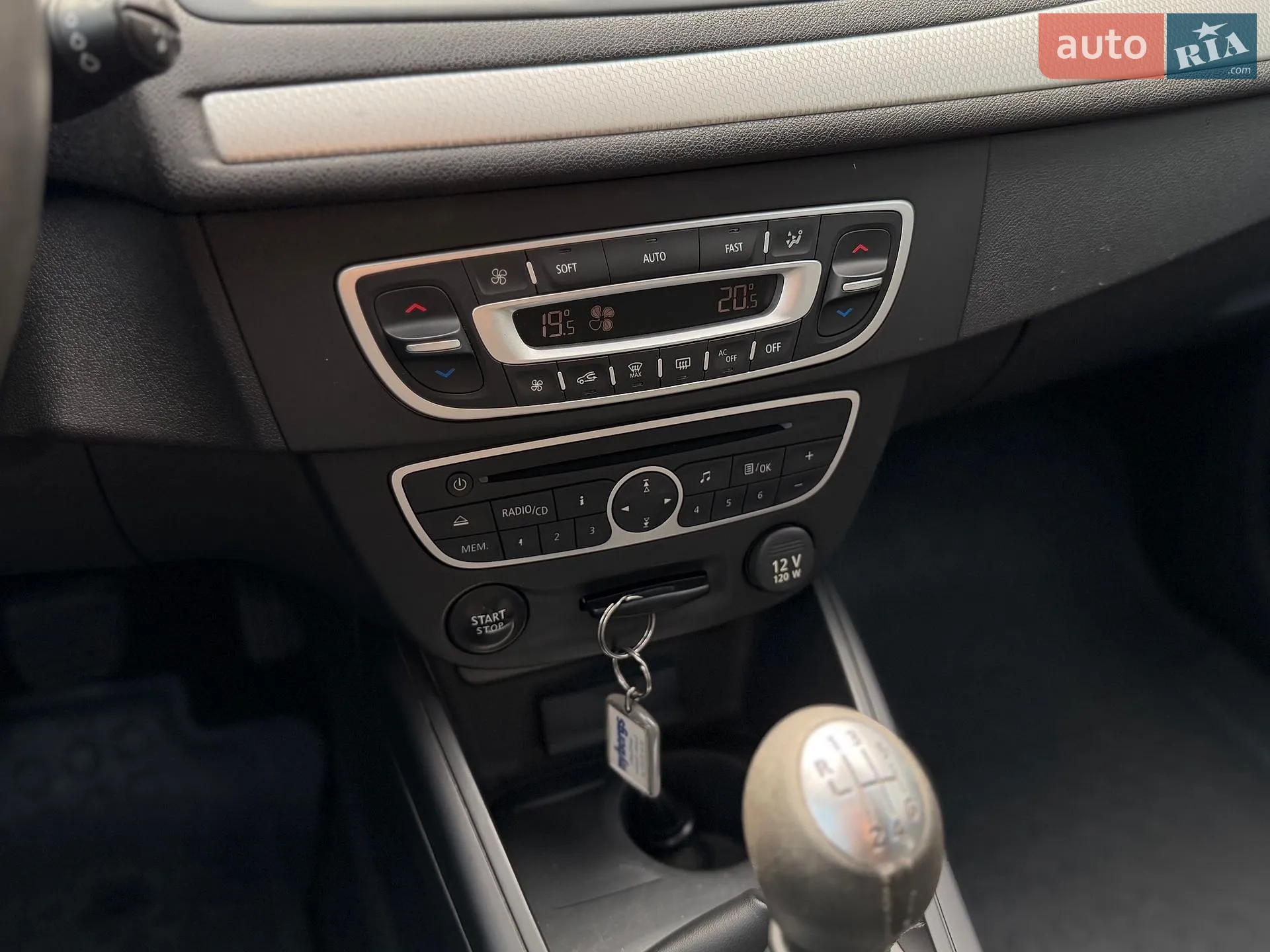 2011 Renault Megane - мініатюра 36
