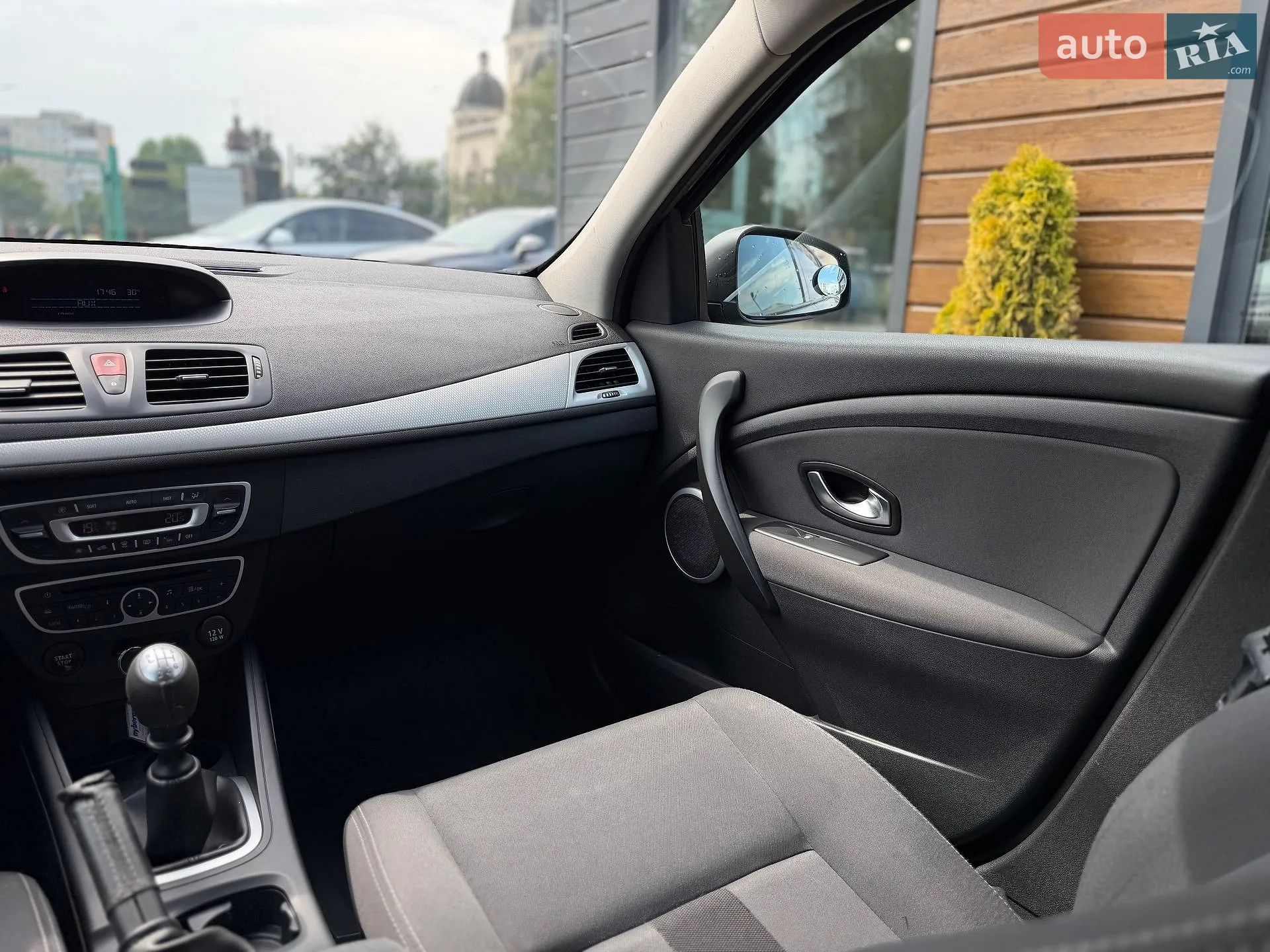 2011 Renault Megane - мініатюра 39