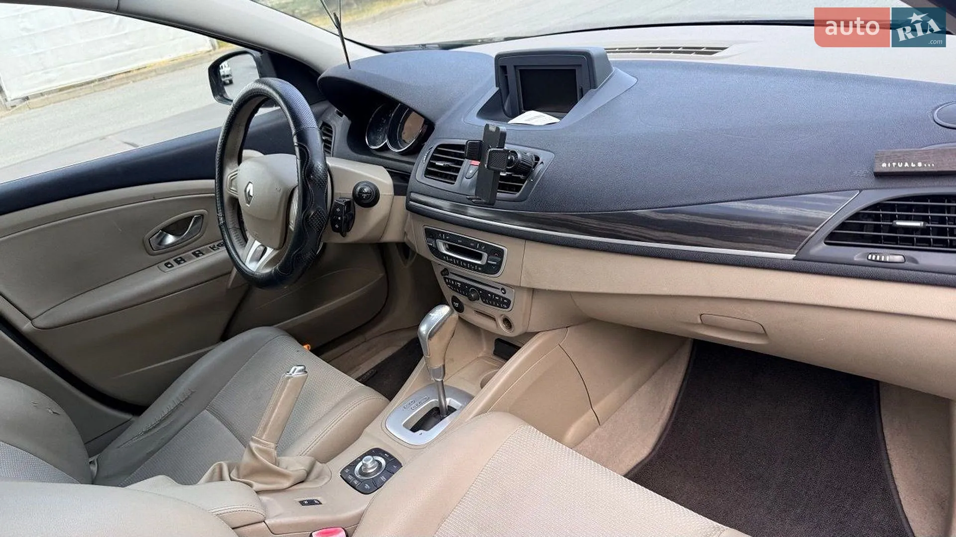 2010 Renault Megane - мініатюра 2