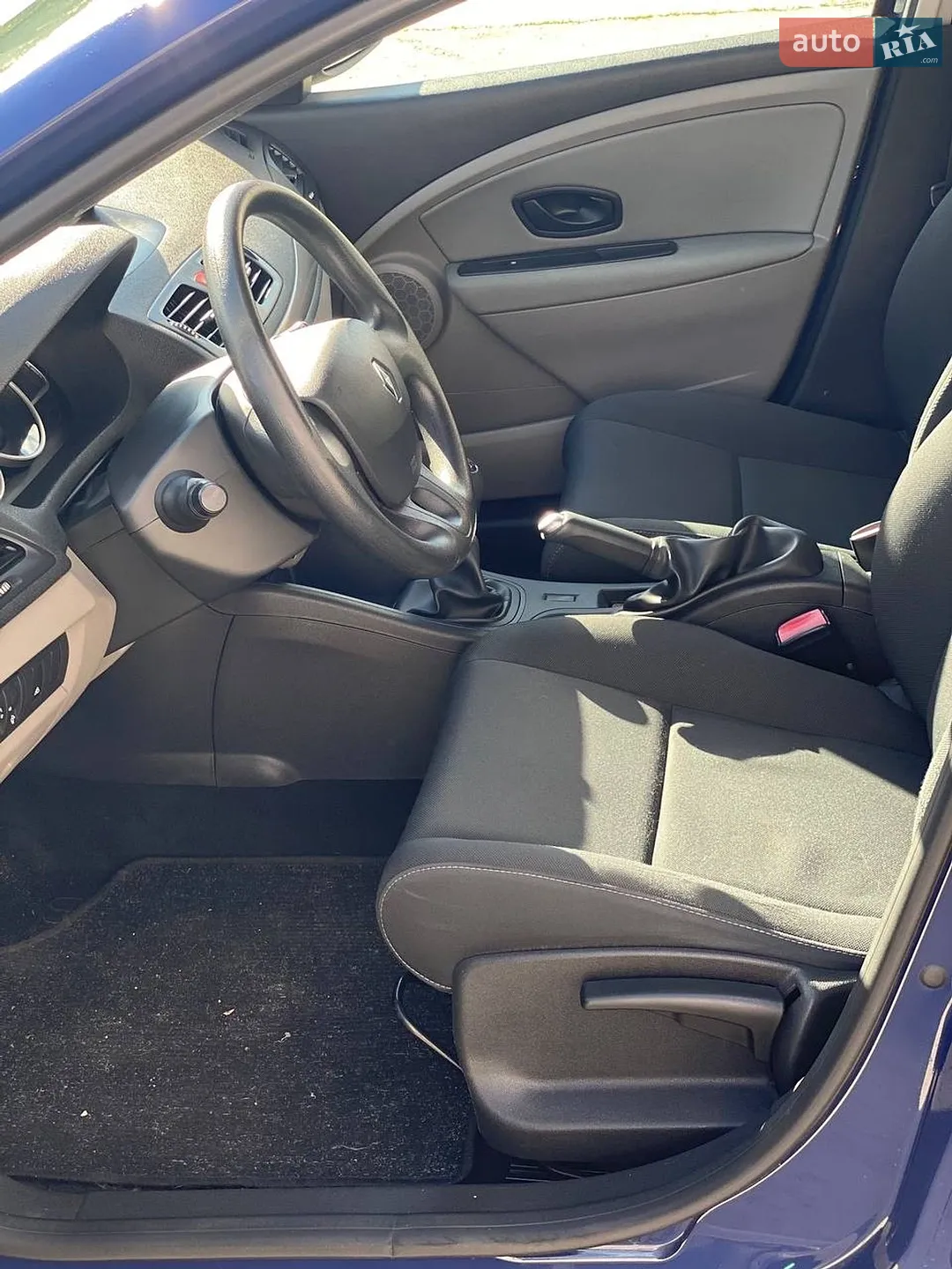 2010 Renault Megane - мініатюра 23