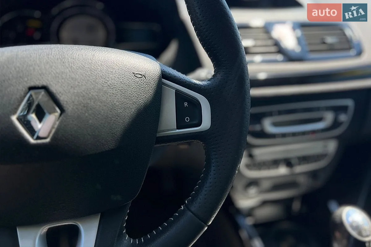 2011 Renault Megane - мініатюра 12
