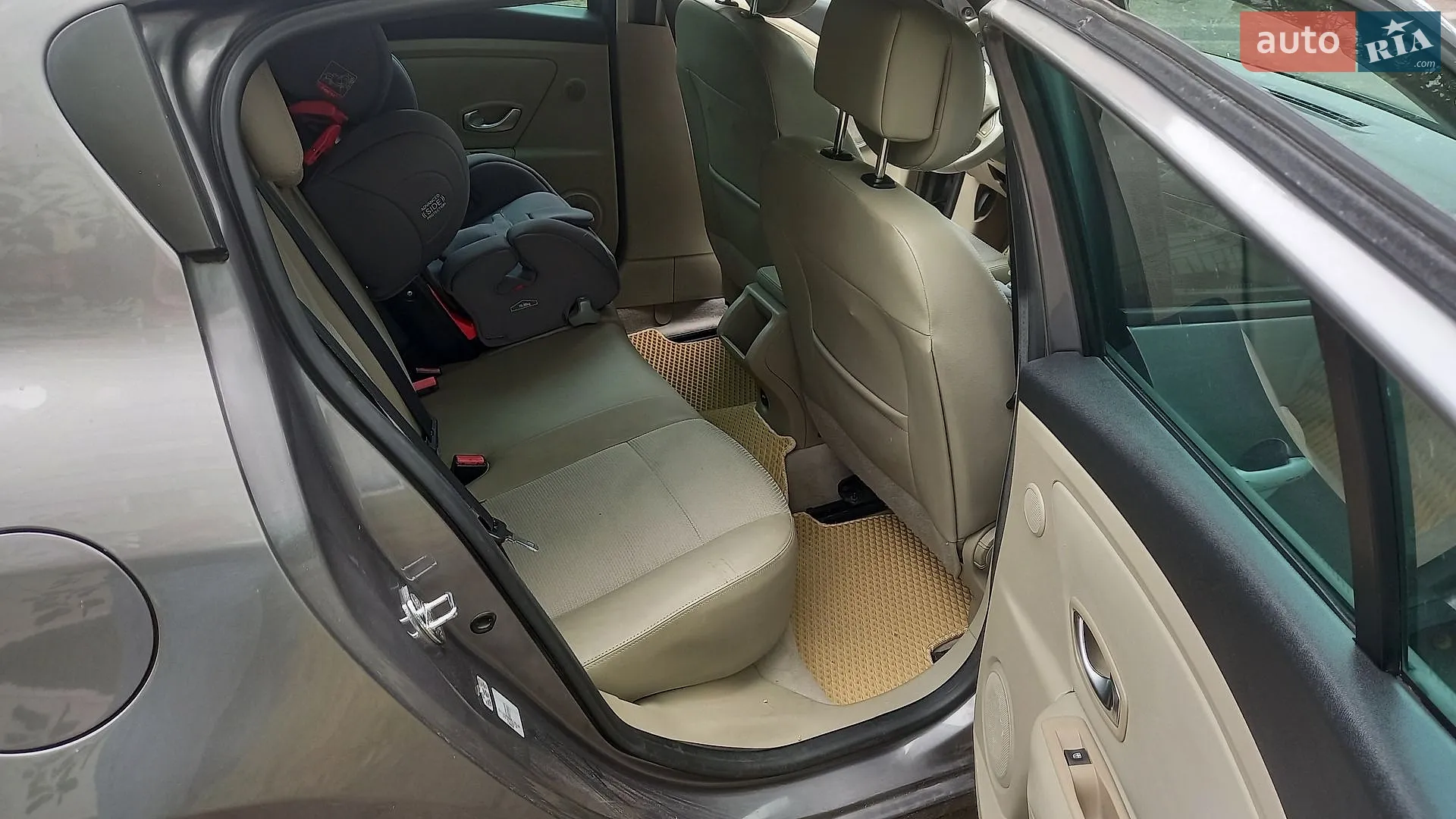 2010 Renault Megane - мініатюра 7
