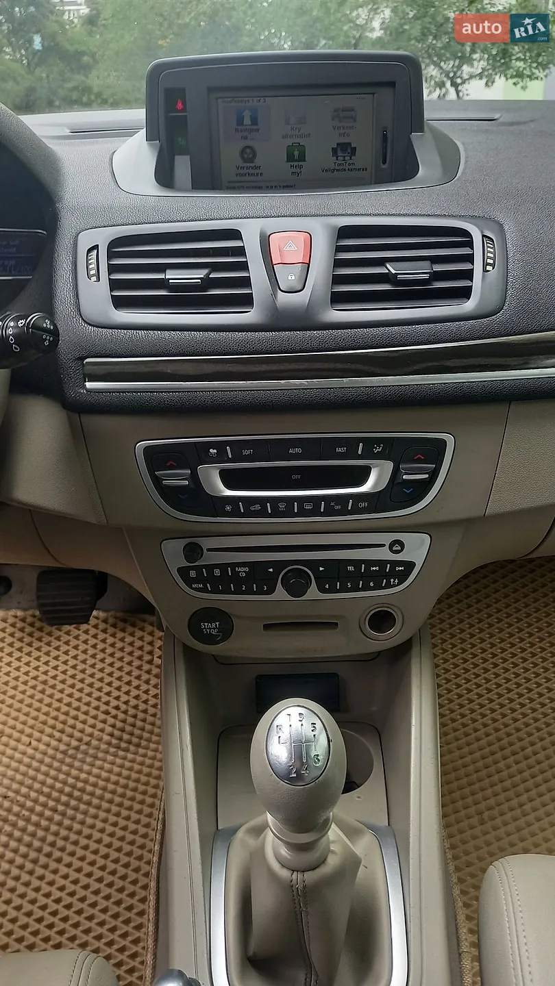 2010 Renault Megane - мініатюра 10