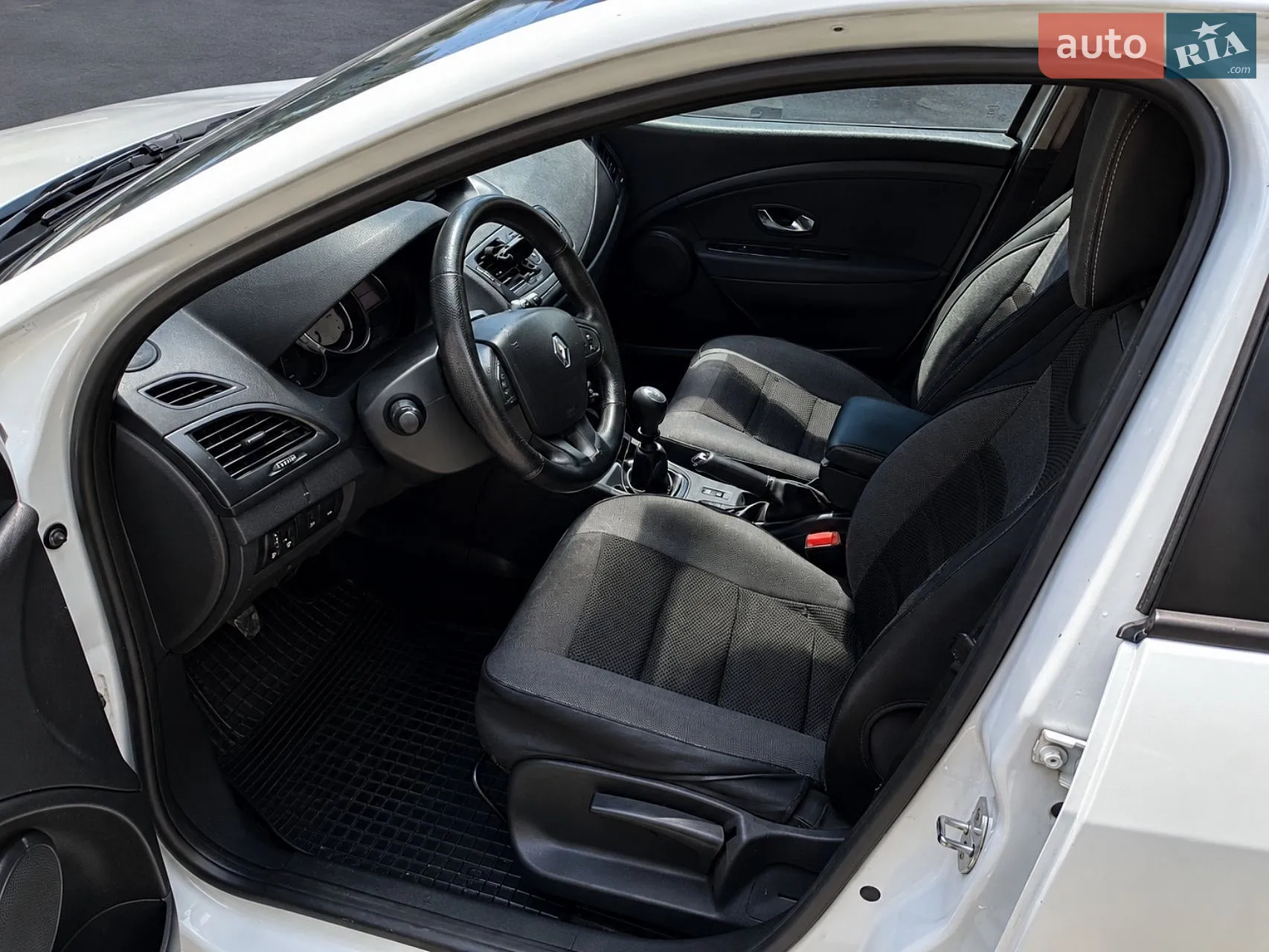 Renault Megane 2015 VIN VF1KZ0C0H54001008 фото оголошення 5 з 33