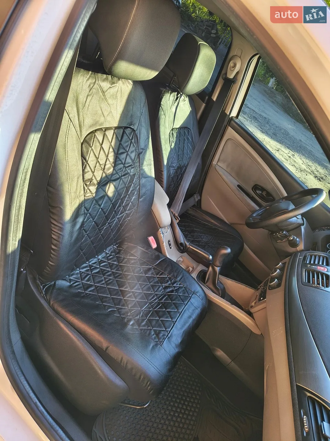 2010 Renault Megane - мініатюра 24