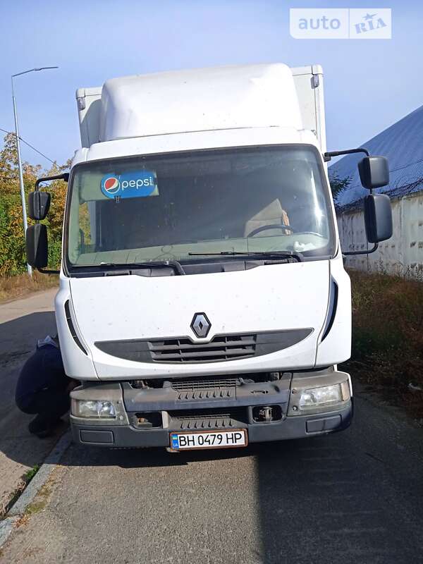 Renault Midlum 2012