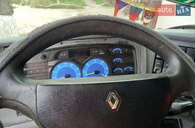 Грузовой фургон Renault Midlum 2004 в 