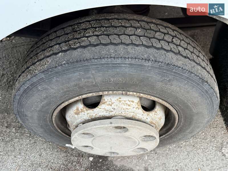 Грузовой фургон Renault Midlum 2004 в Киеве