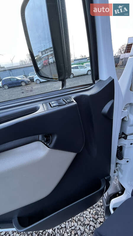 Автовышка Renault Midlum 2010 в Луцке