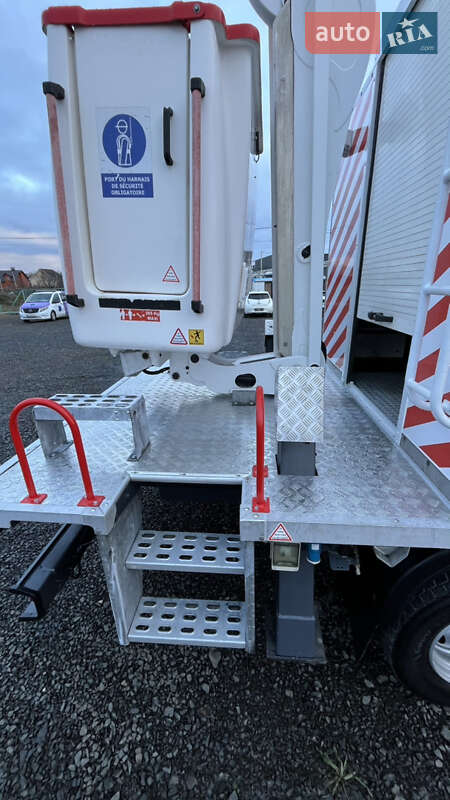 Автовышка Renault Midlum 2010 в Луцке