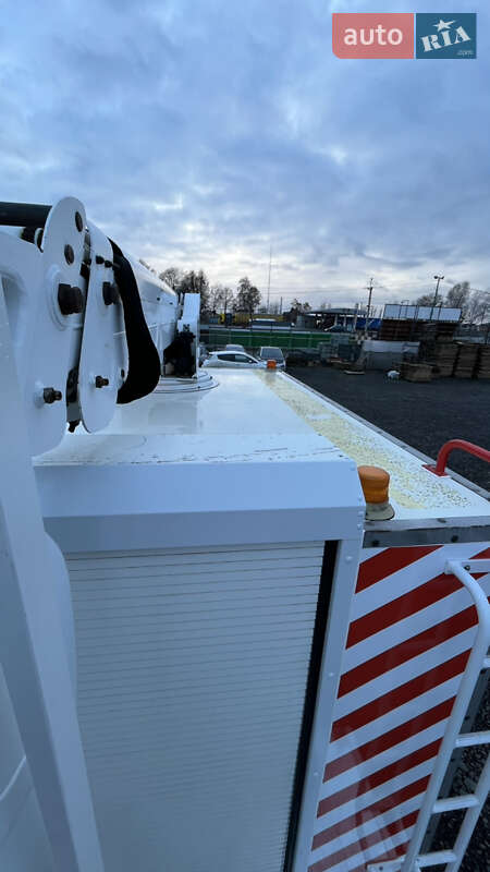 Автовышка Renault Midlum 2010 в Луцке