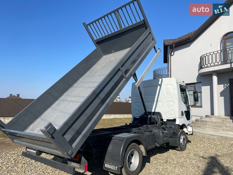 Самосвал Renault Midlum 2001 в Черновцах
