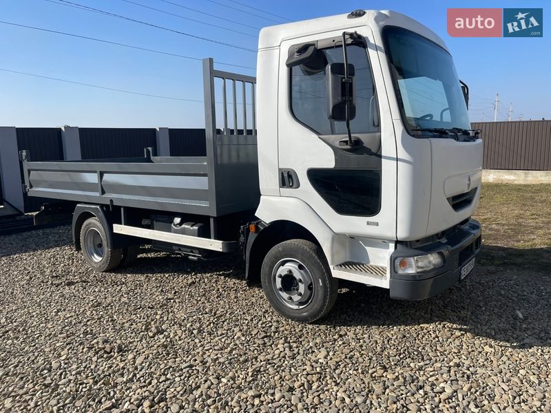 Самосвал Renault Midlum 2001 в Черновцах