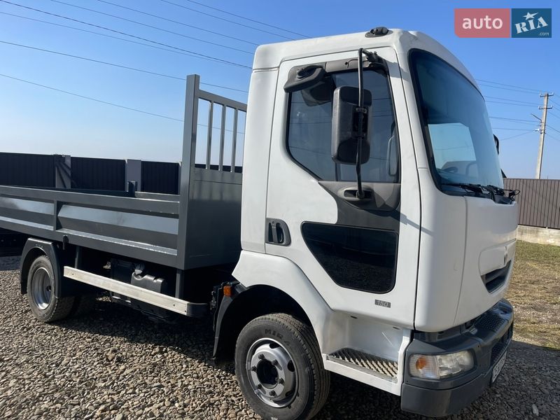 Самосвал Renault Midlum 2001 в Черновцах