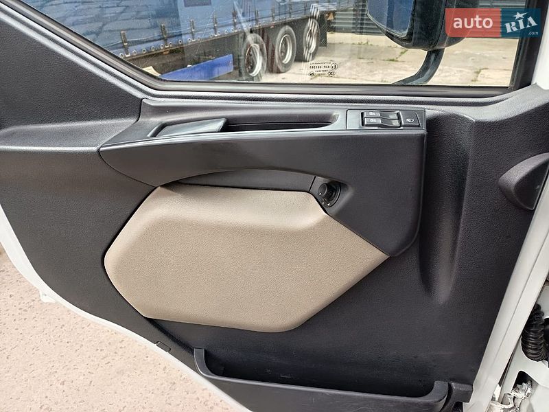 Автовышка Renault Midlum 2008 в Житомире