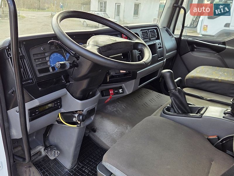 Бензовоз Renault Midlum 2003 в Черновцах