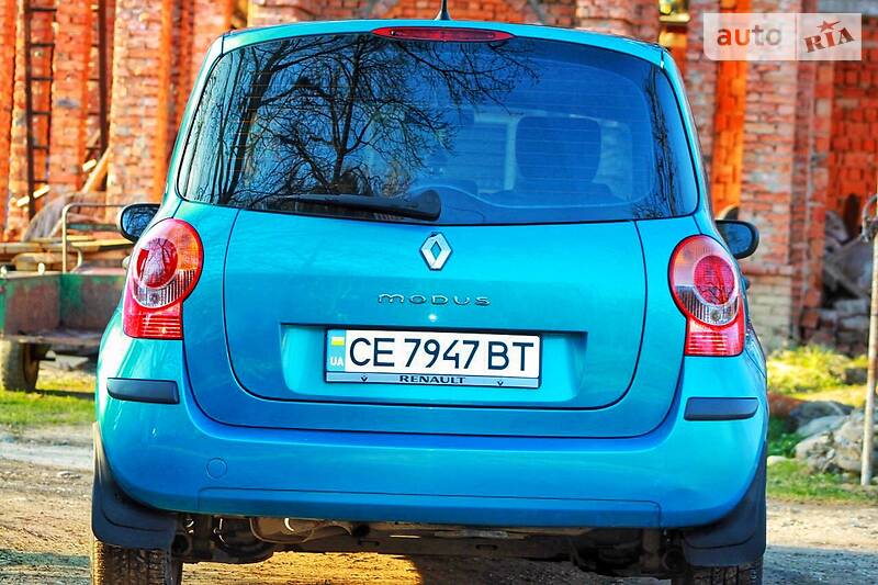 Хетчбек Renault Modus 2004 в Вижниці
