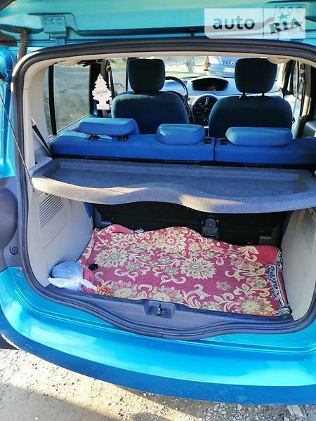 Хетчбек Renault Modus 2004 в Вижниці