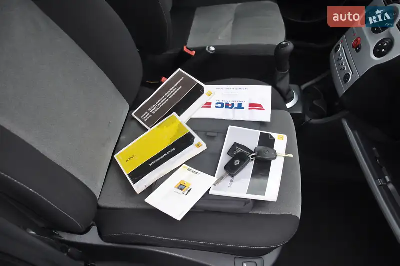 Хетчбек Renault Modus 2008 в Львові документ