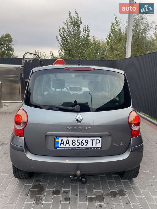 Хетчбек Renault Modus 2005 в Березані