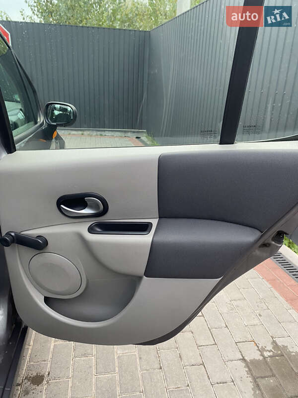 Хетчбек Renault Modus 2005 в Березані
