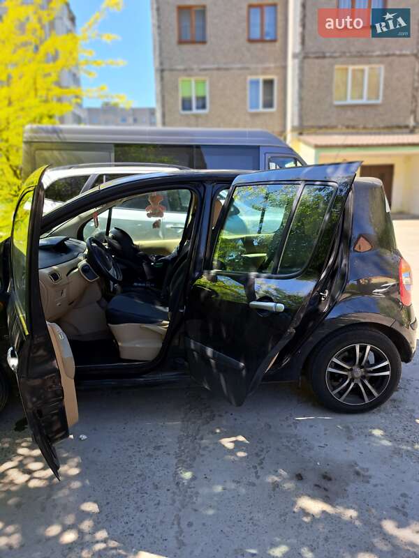 Хэтчбек Renault Modus 2004 в Львове