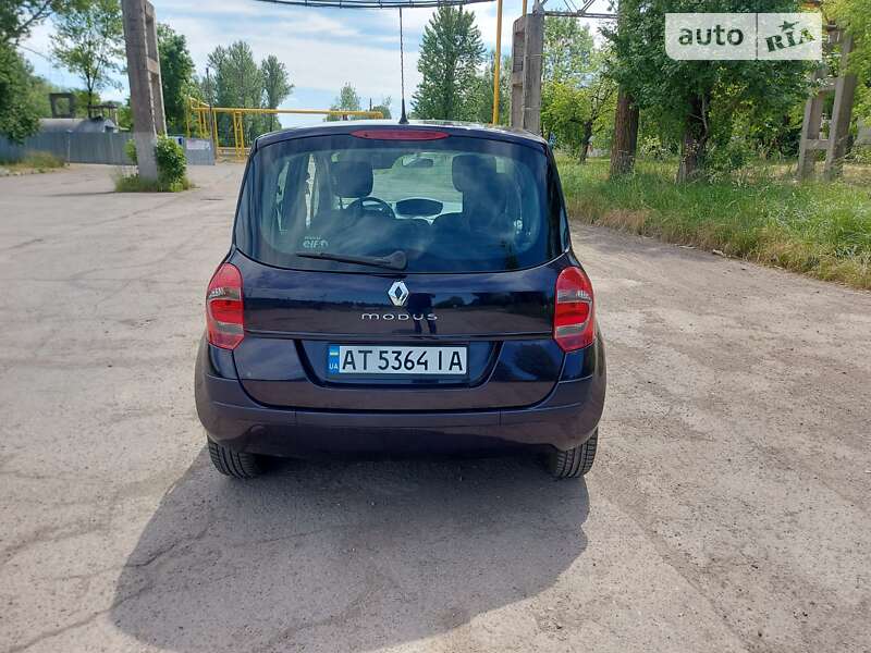 Хэтчбек Renault Modus 2008 в Калуше