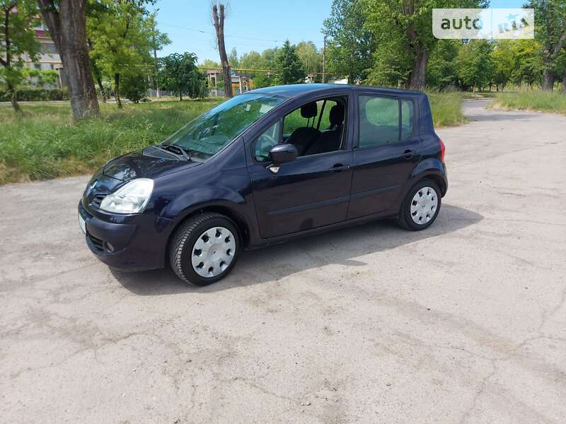 Хэтчбек Renault Modus 2008 в Калуше