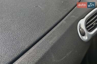 Хэтчбек Renault Modus 2010 в 