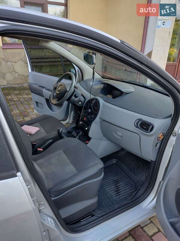 Хэтчбек Renault Modus 2009 в Дубно