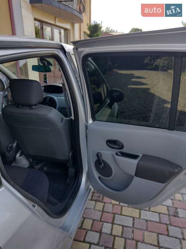 Хэтчбек Renault Modus 2009 в Дубно