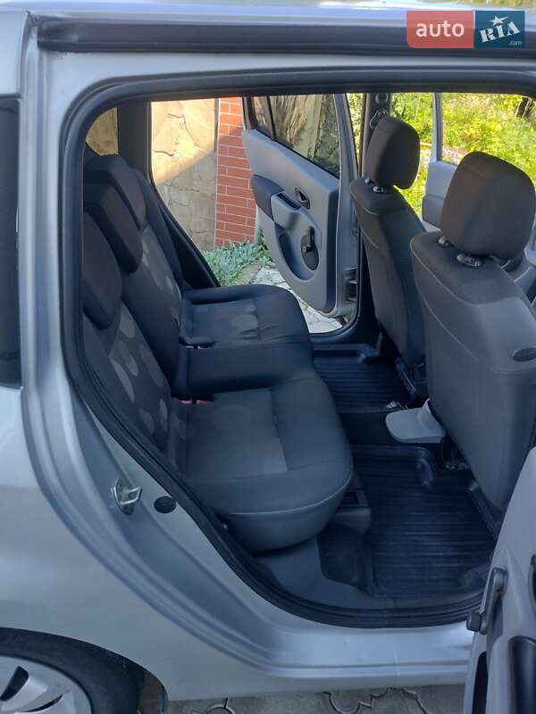 Хэтчбек Renault Modus 2009 в Дубно