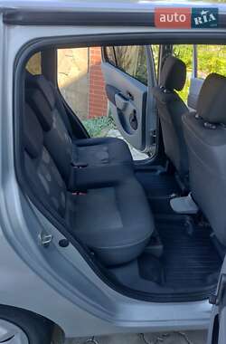 Хэтчбек Renault Modus 2009 в 