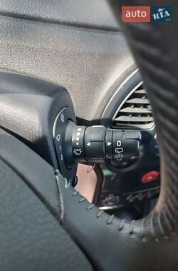 Хэтчбек Renault Modus 2010 в 