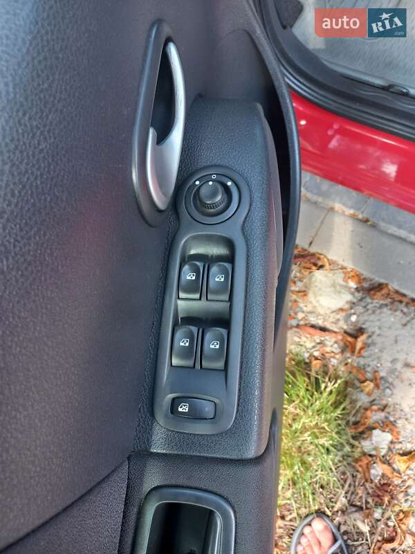 Хэтчбек Renault Modus 2010 в Львове