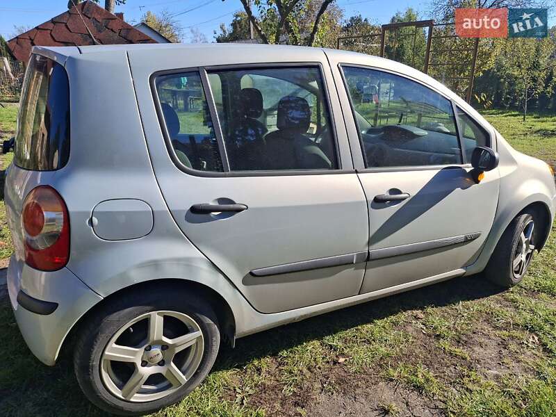 Хэтчбек Renault Modus 2005 в Львове