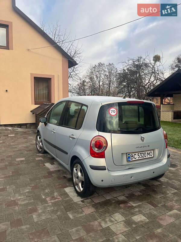 Хэтчбек Renault Modus 2005 в Львове