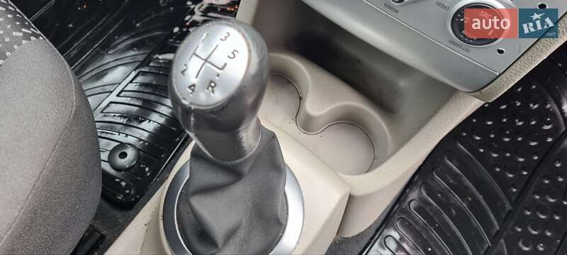 Хетчбек Renault Modus 2006 в Кореці
